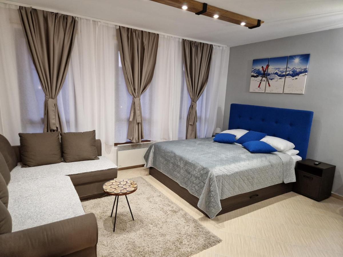 Life, Bansko, Private C-17 Apartment *