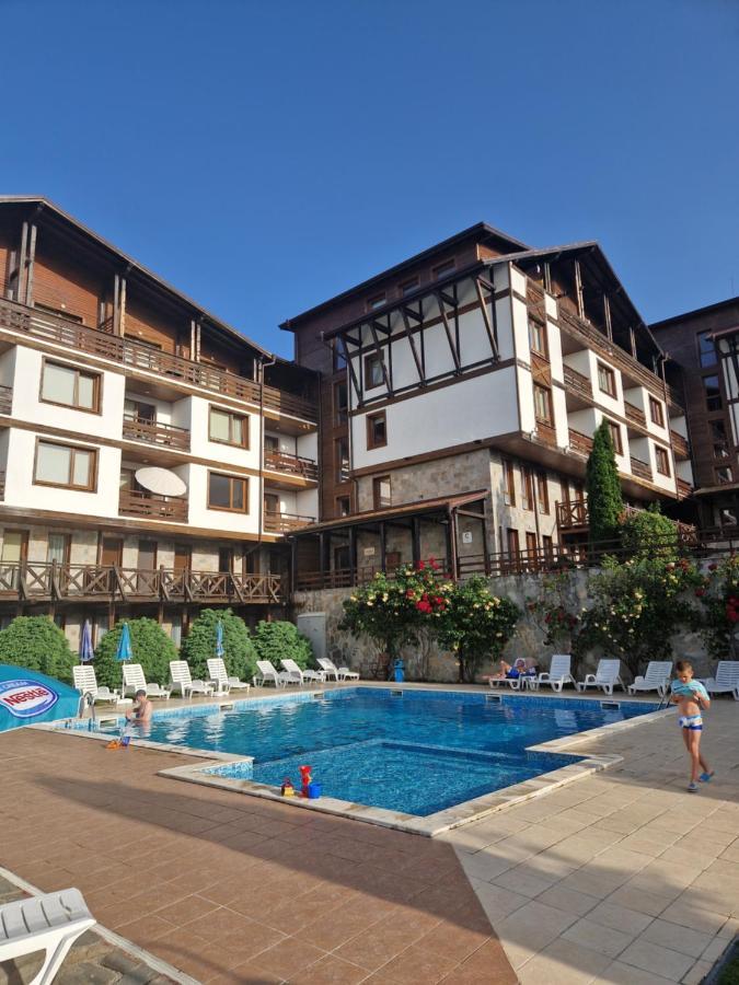 Life, Bansko, Private C-17 *
